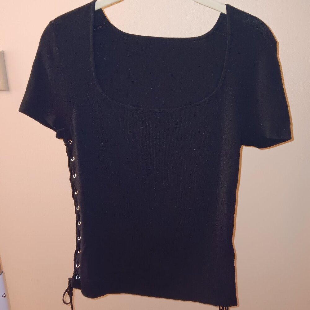 Black Top, side lacing